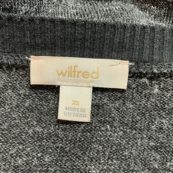 ARITZIA Wilfred Sherbrooke Marled Black Long Sleeve V-Neck Lightweight Sweater - Picture 5 of 10